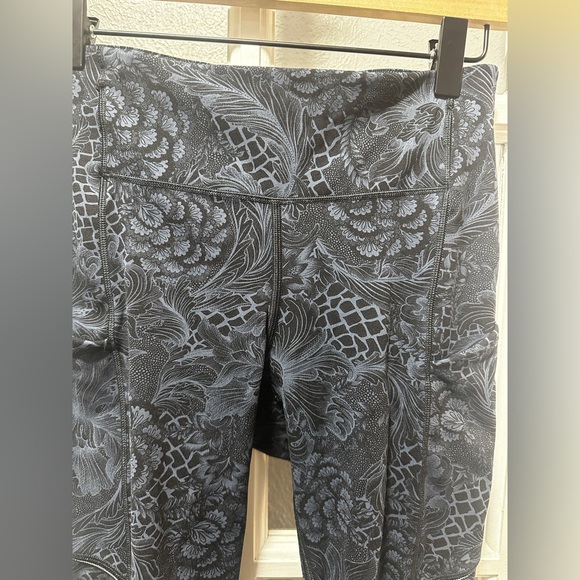 Lululemon Speed Up Crop-Nouveau Mach Blue Black - Picture 7 of 12